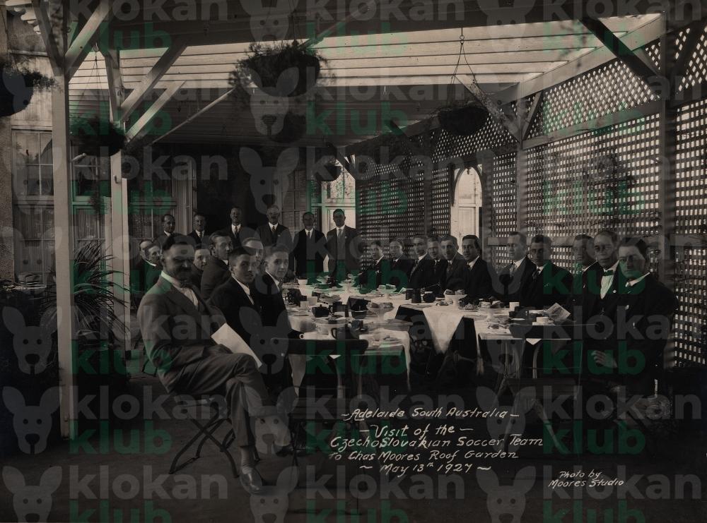 04a Banket na střeše obchodního domu Moores v Adelaidě | archiv Františka Špice